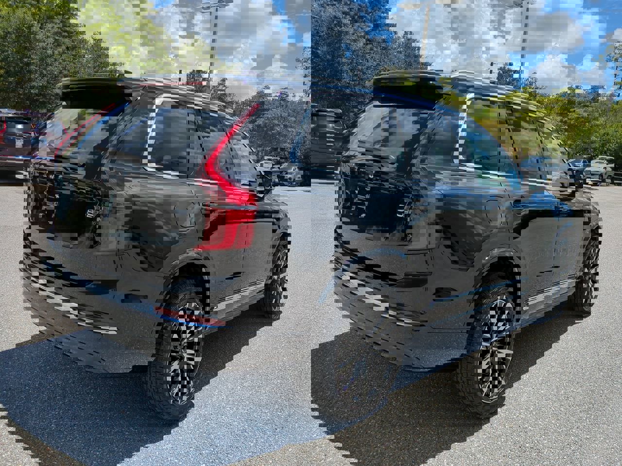 2026 Volvo XC90 B5 Core photo 4