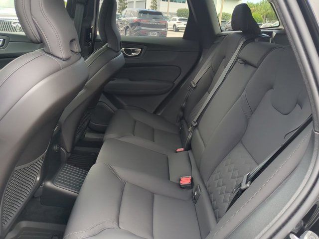 2026 Volvo XC60 Plus - Photo 15