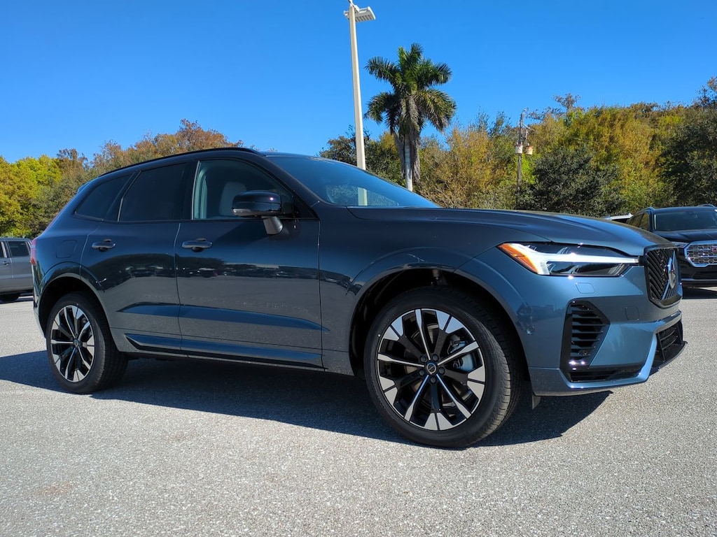 New 2026 Volvo XC60 plug-in hybrid T8 Plus SUV
