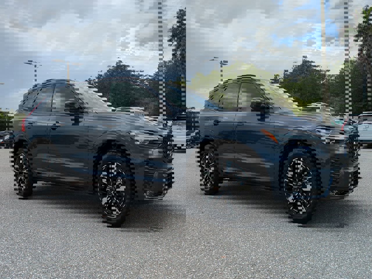 2026 Volvo XC60 B5 Core photo 2