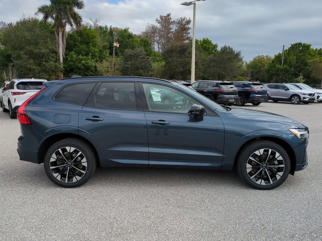 New 2026 Volvo XC60 plug-in hybrid T8 Plus SUV