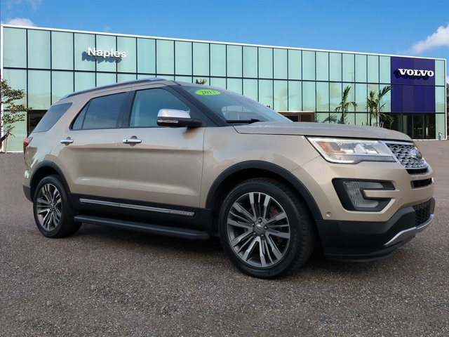 2017 Ford Explorer Platinum's photo