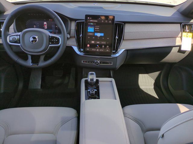 2026 Volvo XC90 Plus - Photo 17