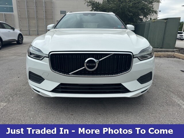 2020 Volvo XC60 T5 Momentum photo 2