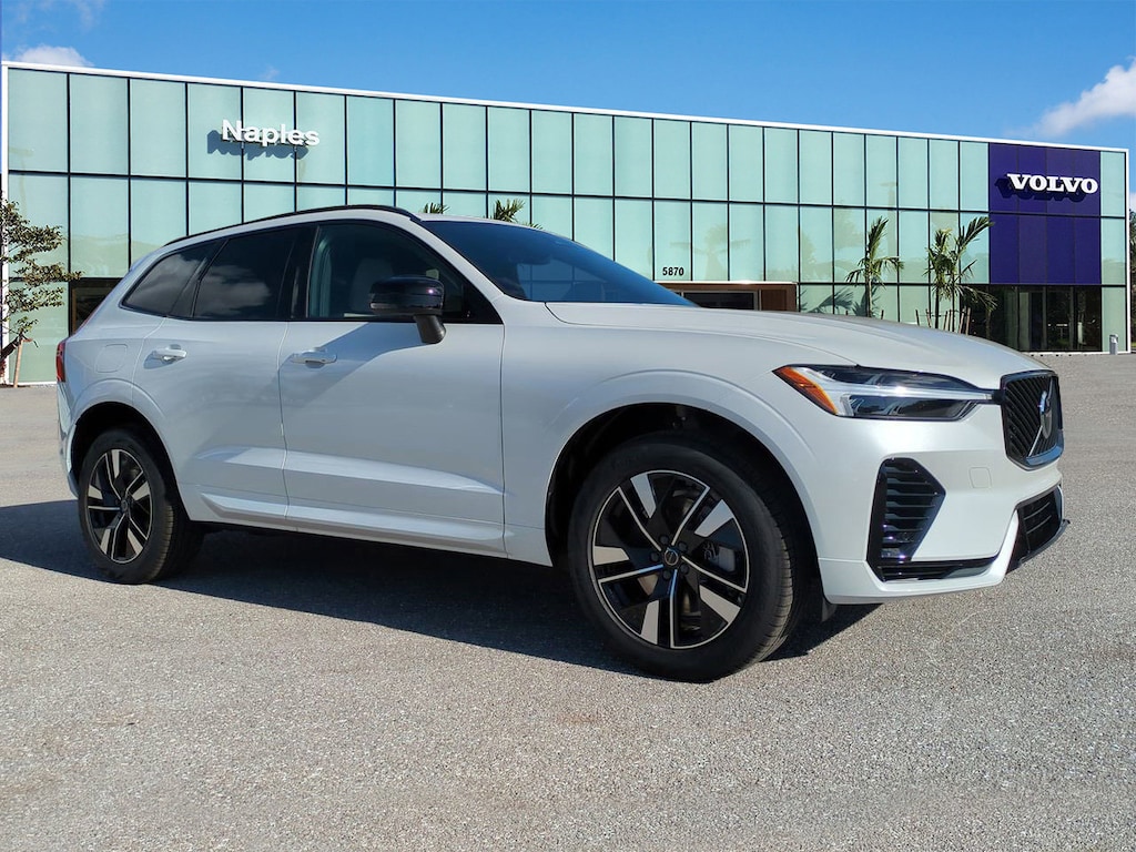 New 2026 Volvo XC60 plug-in hybrid T8 Core SUV