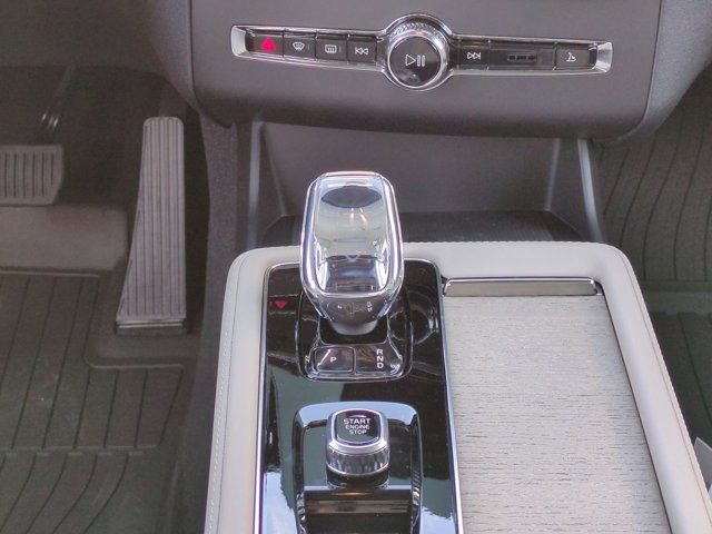 2026 Volvo XC90 Plus - Photo 20