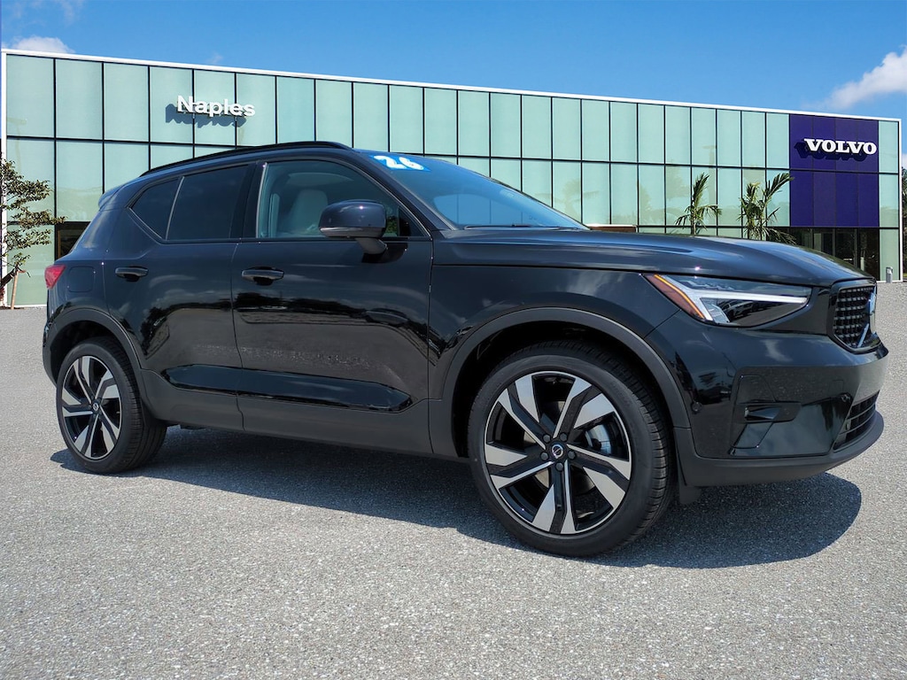 New 2026 Volvo XC40 B5 Plus SUV