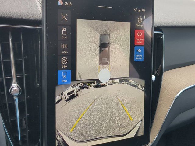 2026 Volvo XC60 Plus - Photo 22