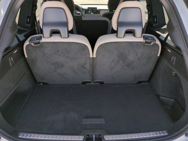 2026 Volvo XC90 Plus - Photo 15