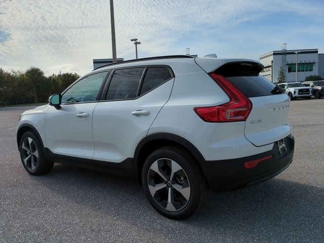 2026 Volvo XC40 Plus - Photo 7