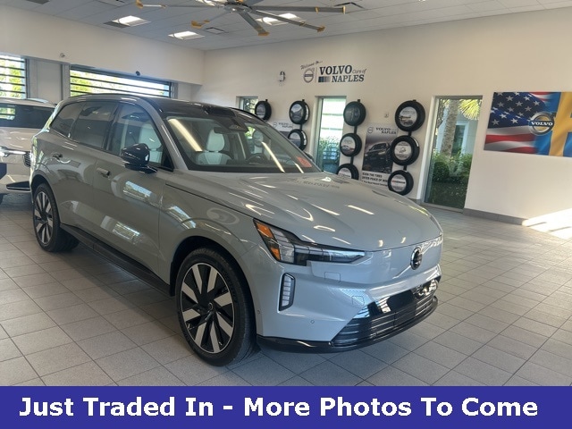 2025 Volvo EX90 Ultra's photo