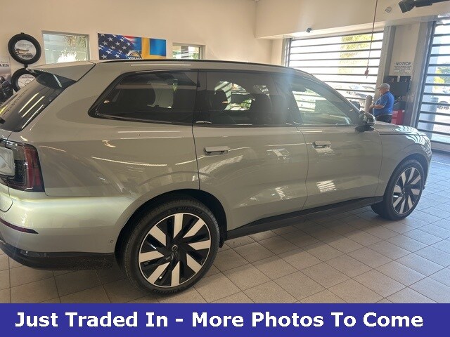 2025 Volvo EX90 Twin Motor Ultra photo 2