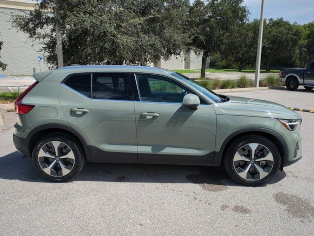 Certified 2023 Volvo XC40 B4 Plus Bright Theme SUV