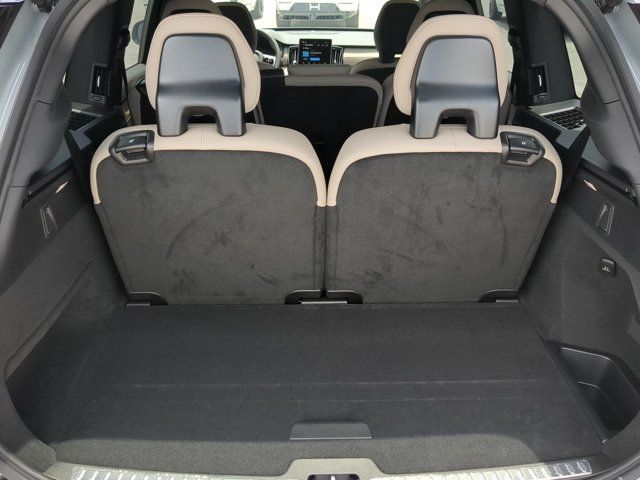 2026 Volvo XC90 Plus - Photo 13