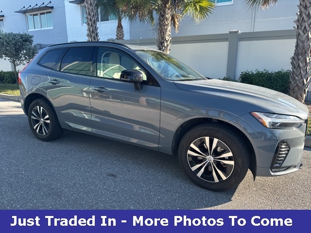 2024 Volvo XC60 Core's photo