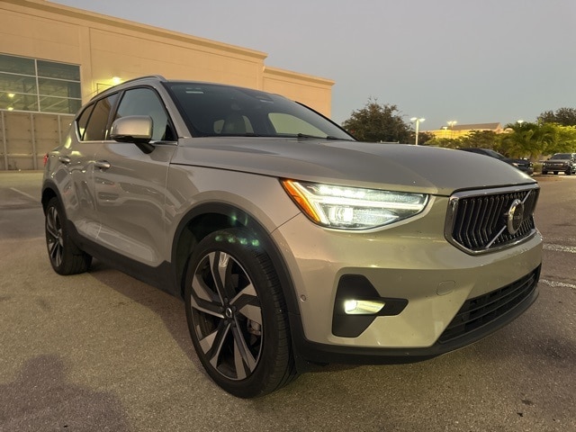2023 Volvo XC40 Ultimate's photo