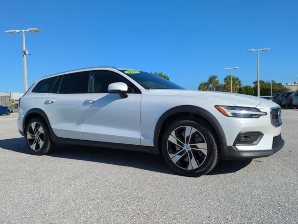 Used 2020 Volvo V60 Cross Country T5 Wagon
