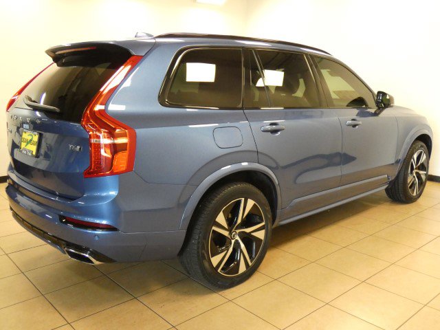 2020 Volvo XC90 R-Design Sport photo 3