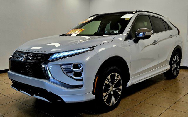 Used 2022 Mitsubishi Eclipse Cross SEL with VIN JA4ATWAAXNZ048785 for sale in Saint Louis, MO