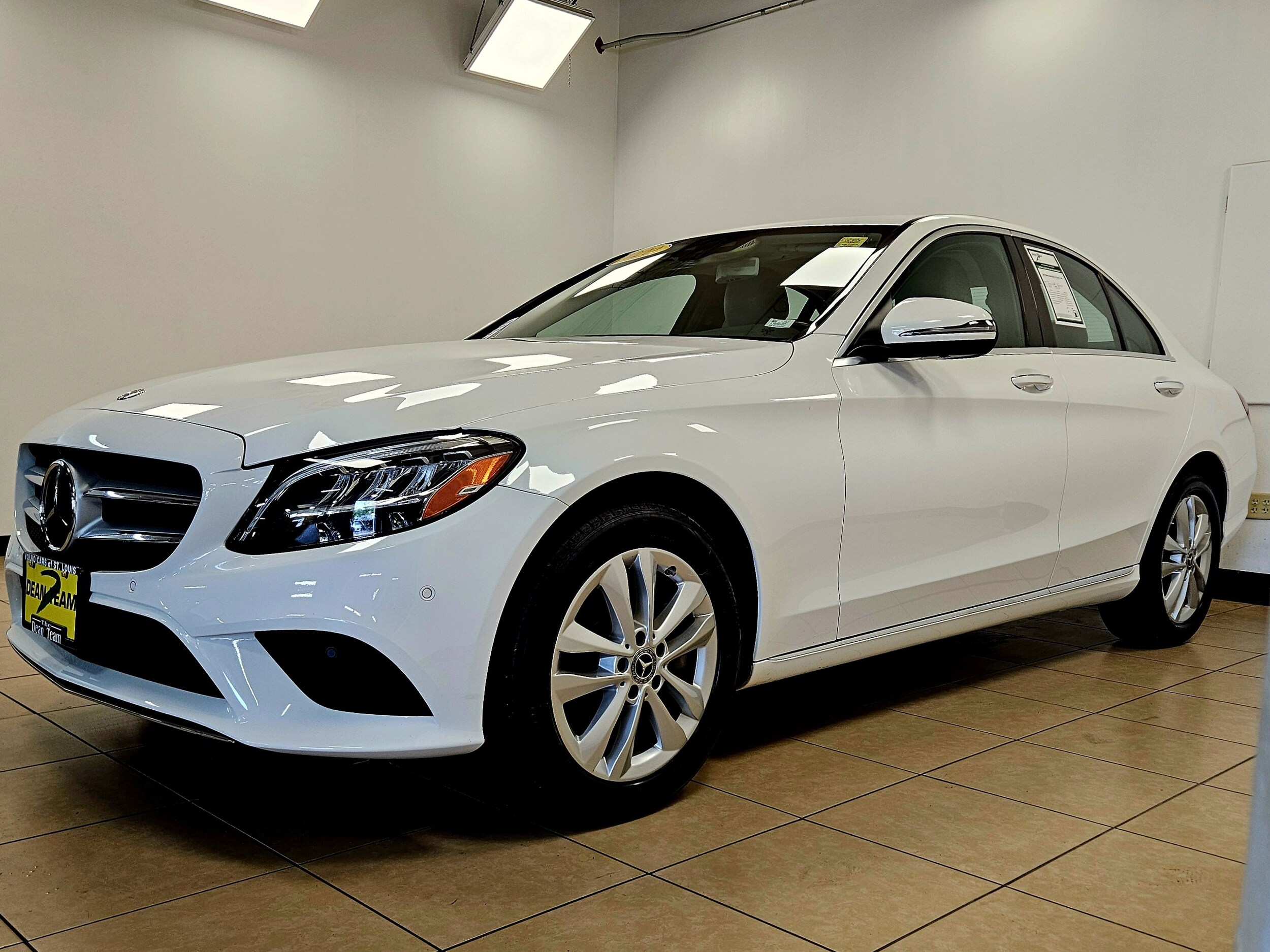 2019 Mercedes Benz C 300 photo 2