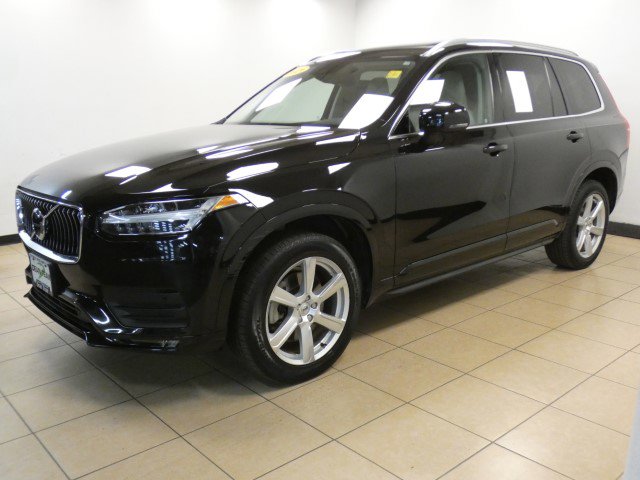 2021 Volvo XC90 Momentum photo 2