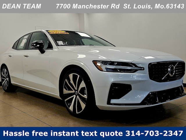 2022 Volvo S60 Momentum Sedan