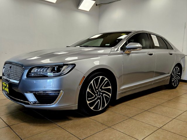 2020 Lincoln MKZ Hybrid Reserve photo 2