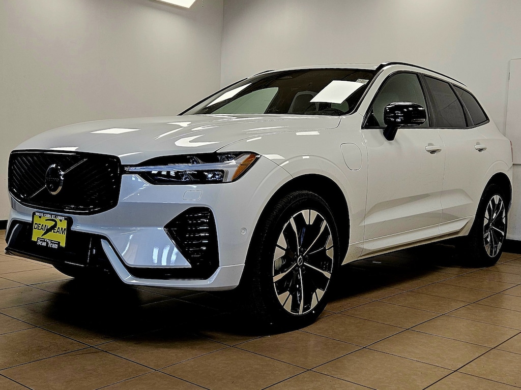 New 2026 Volvo XC60 plug-in hybrid T8 Plus SUV