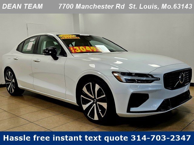 2022 Volvo S60 Momentum Sedan