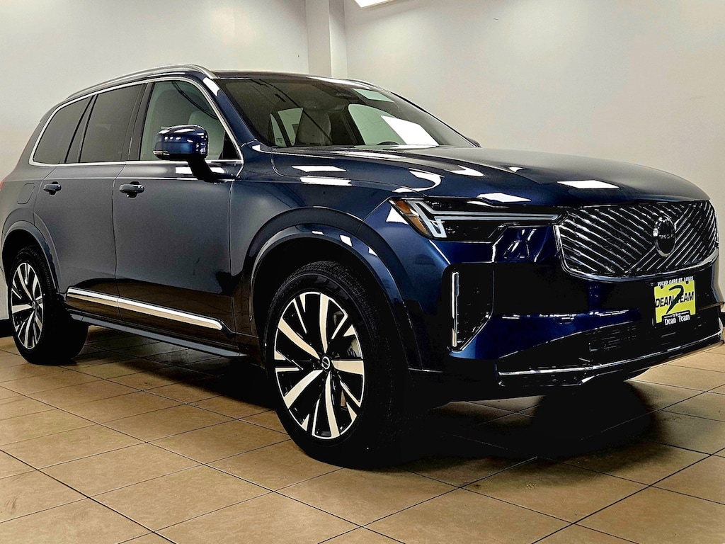 New 2026 Volvo XC90 B5 Core SUV