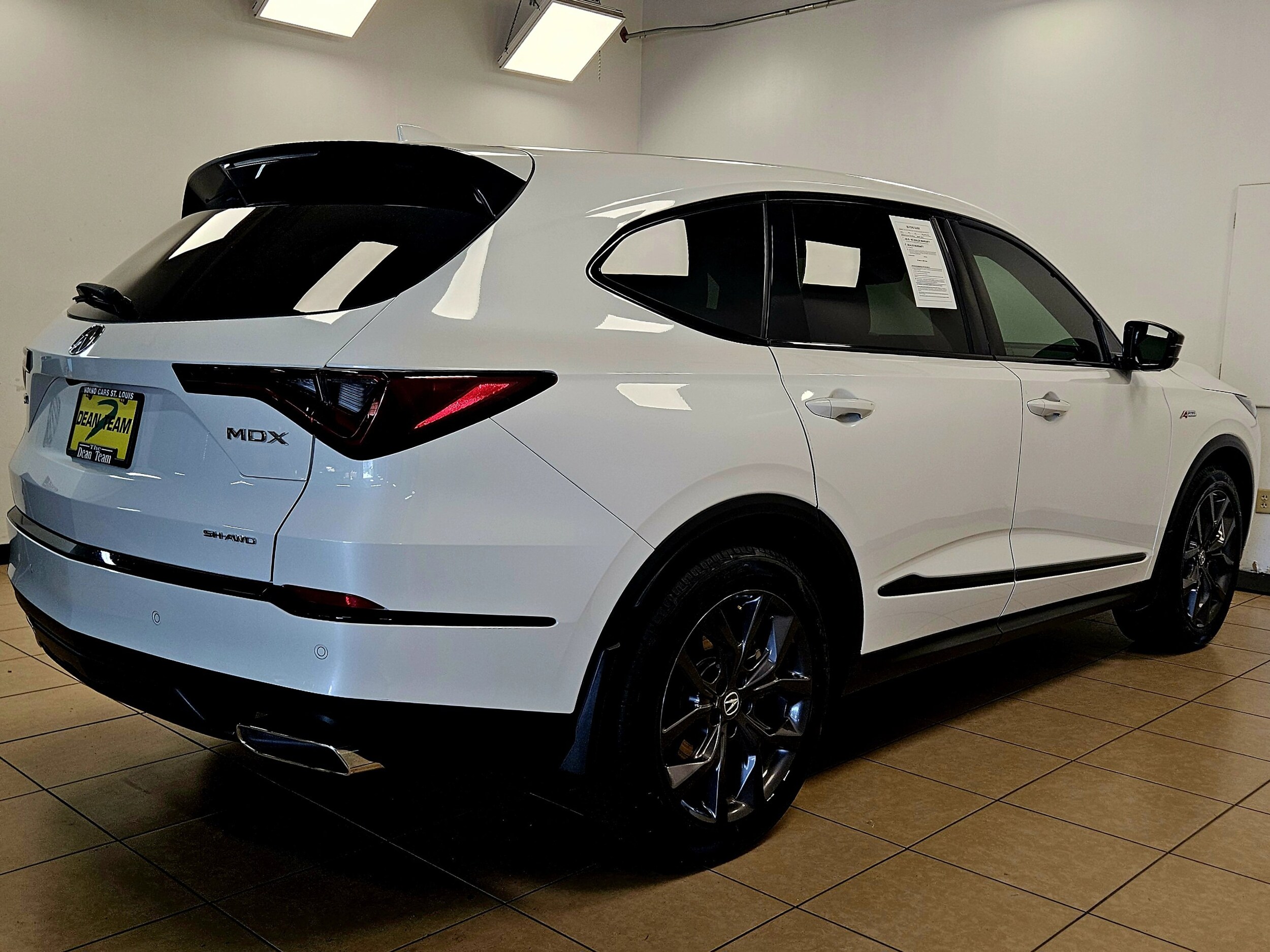 2022 Acura MDX A-Spec SH-AWD photo 3