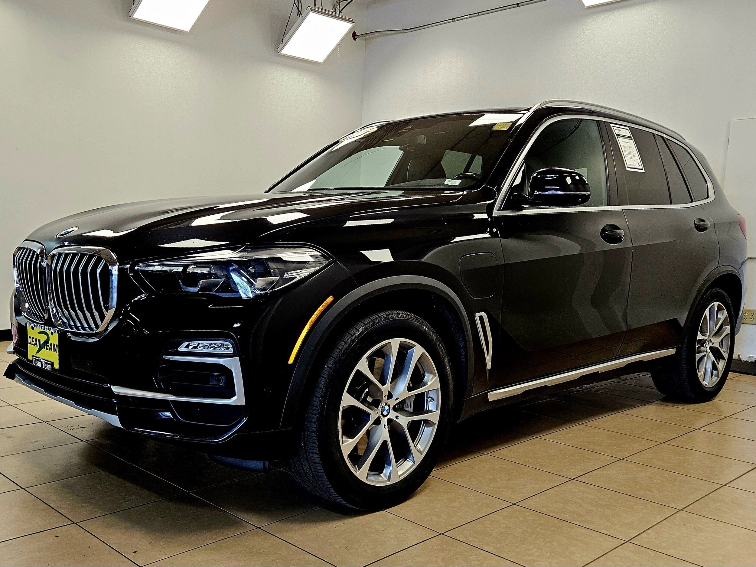 2021 Bmw X5 xDrive45e photo 2