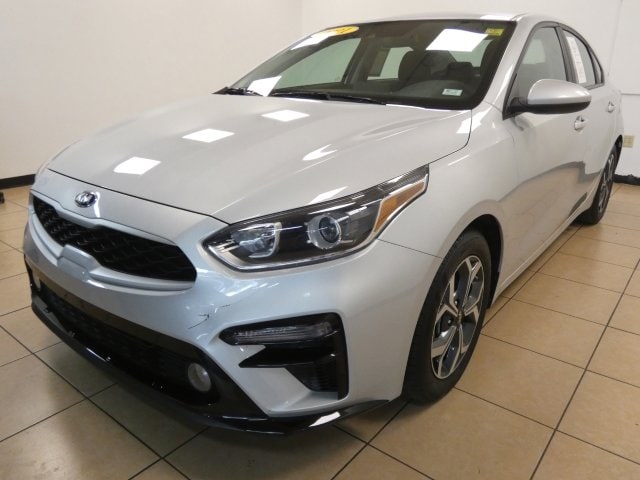 Used 2021 Kia Forte LXS with VIN 3KPF24AD9ME269012 for sale in Saint Louis, MO