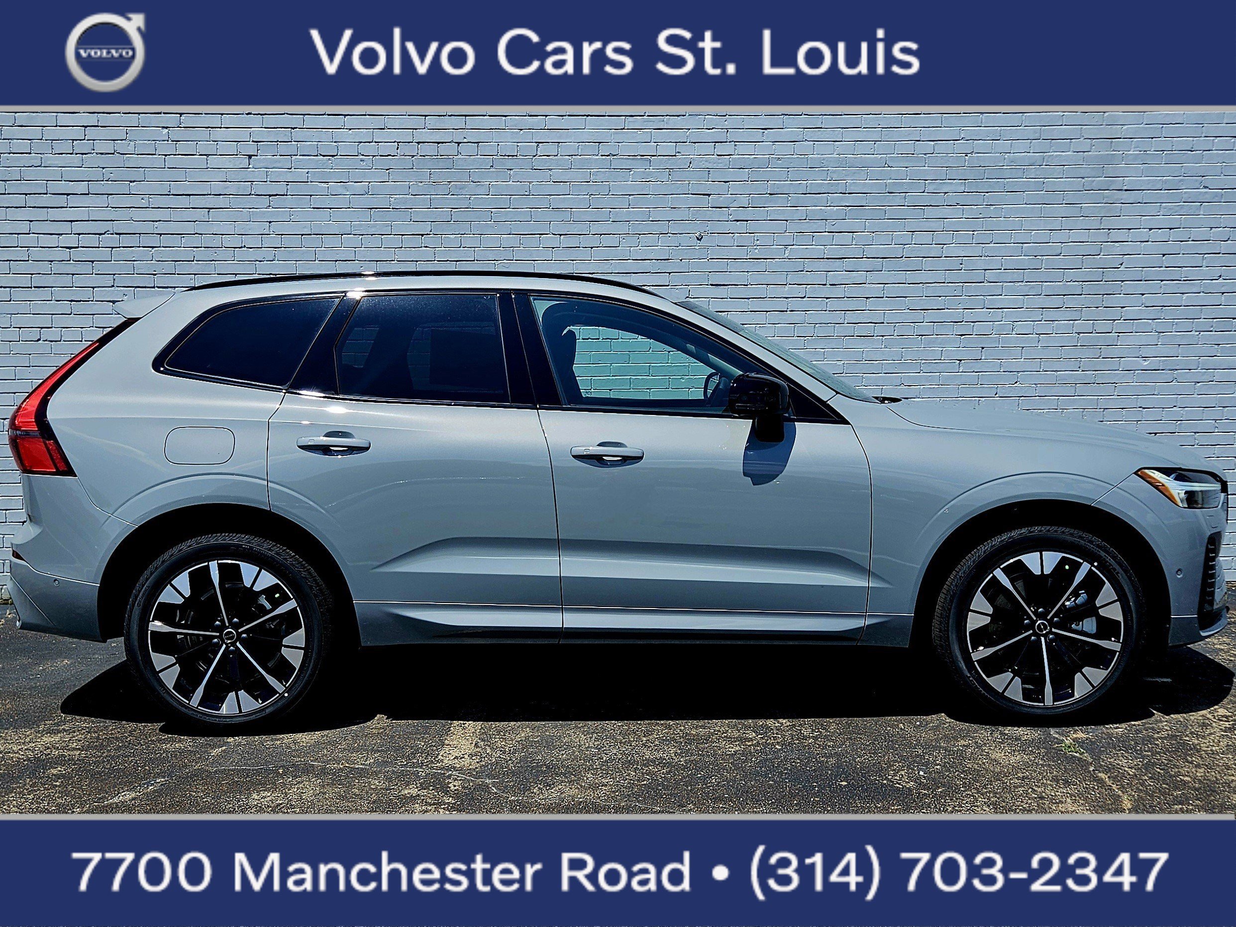 2026 Volvo XC60 Plus's photo