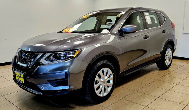 Used 2018 Nissan Rogue S with VIN KNMAT2MV6JP545061 for sale in Saint Louis, MO