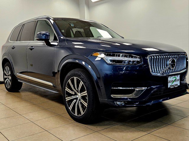 2025 Volvo XC90 Plus photo 2