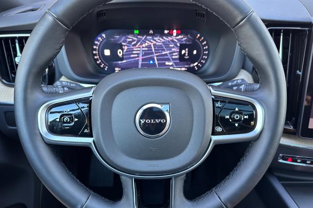 2026 Volvo XC60 Plus - Photo 26
