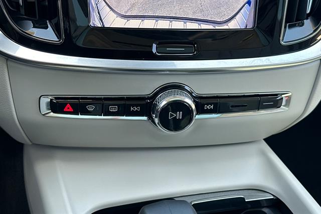 2026 Volvo V60 Cross Country Plus - Photo 23