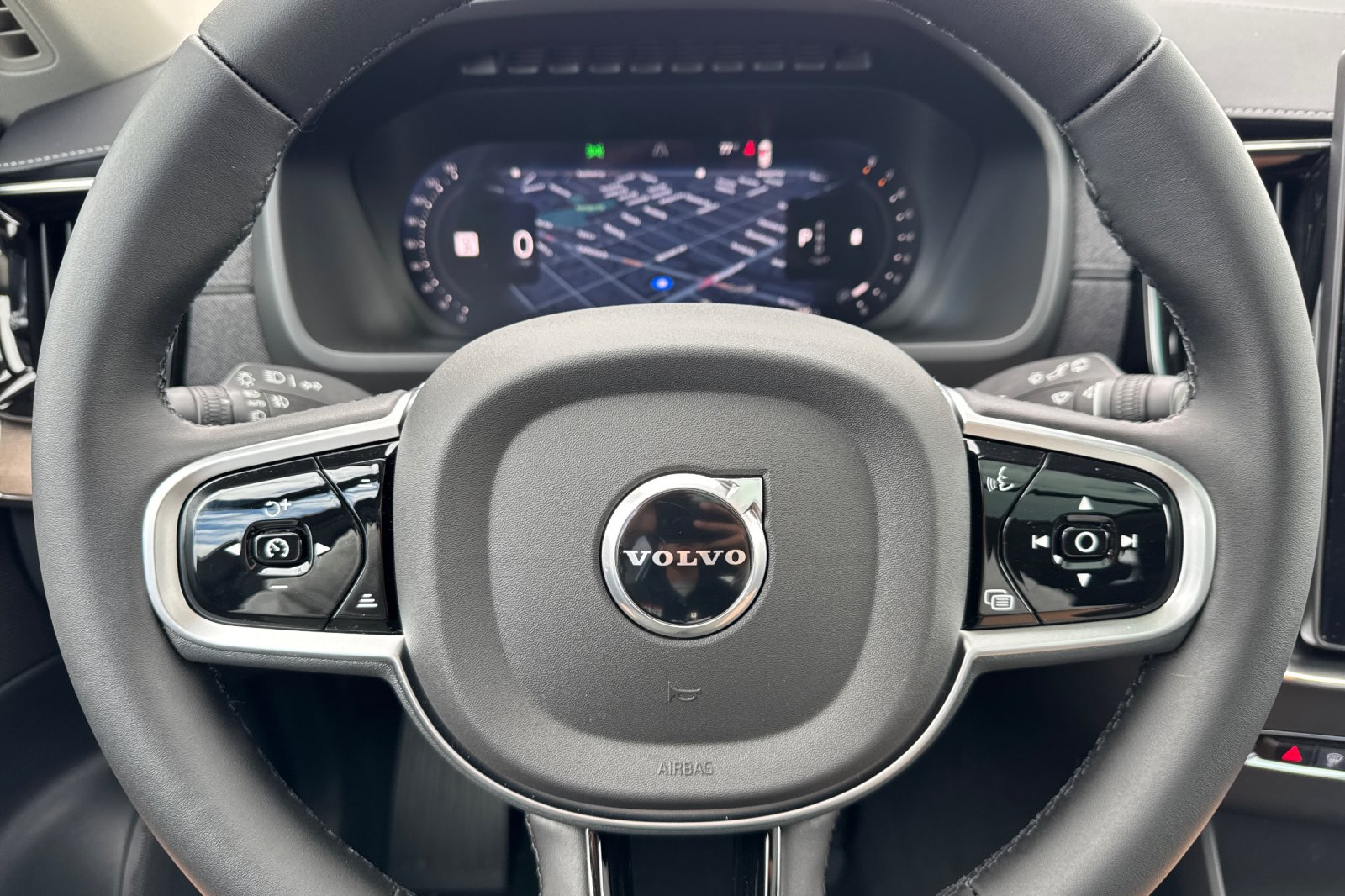 2026 Volvo XC90 Plus - Photo 24