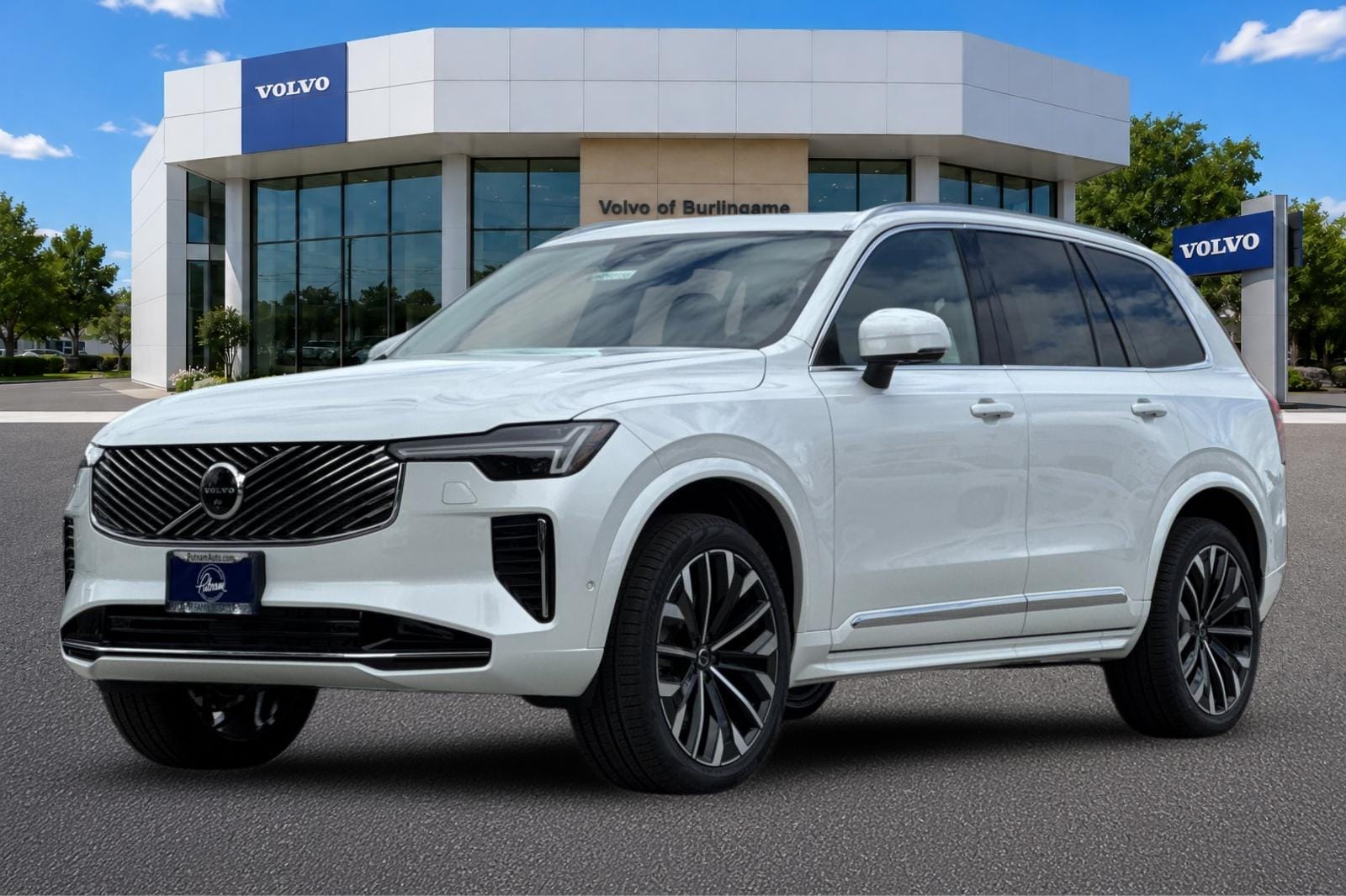 2026 Volvo XC90 Plus - Photo 7