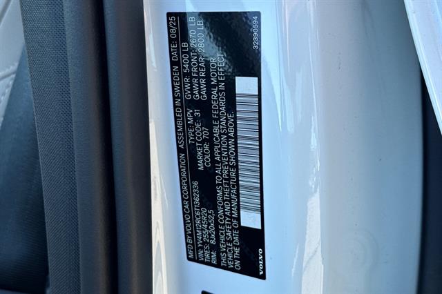 2026 Volvo XC60 Plus - Photo 34
