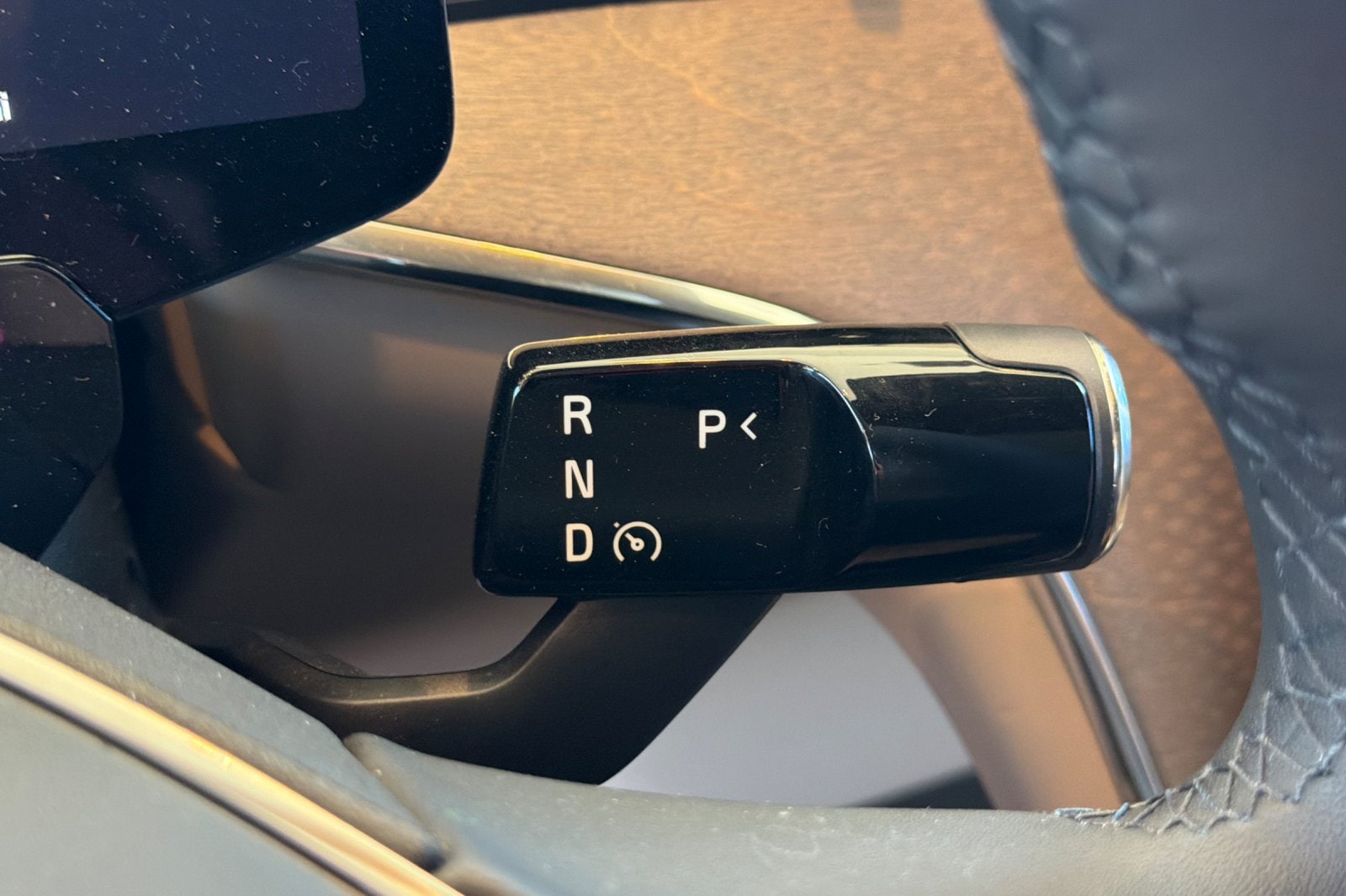 2026 Volvo EX90 Plus - Photo 22