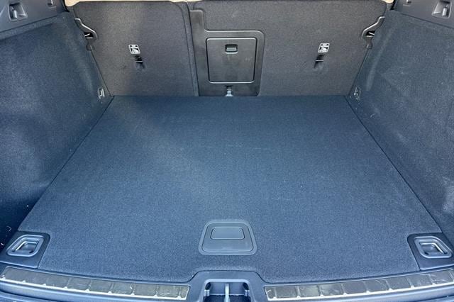 2026 Volvo XC60 Plus - Photo 16