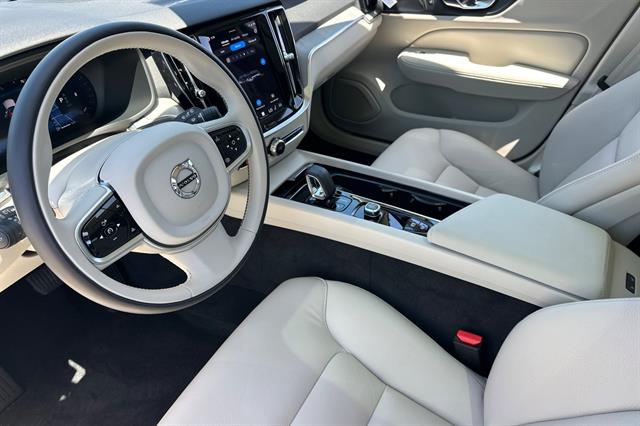 2026 Volvo V60 Cross Country Plus - Photo 9