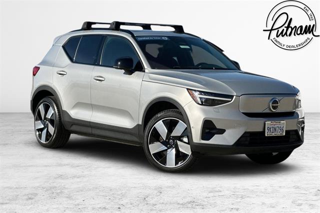 2024 Volvo XC40 Ultimate's photo