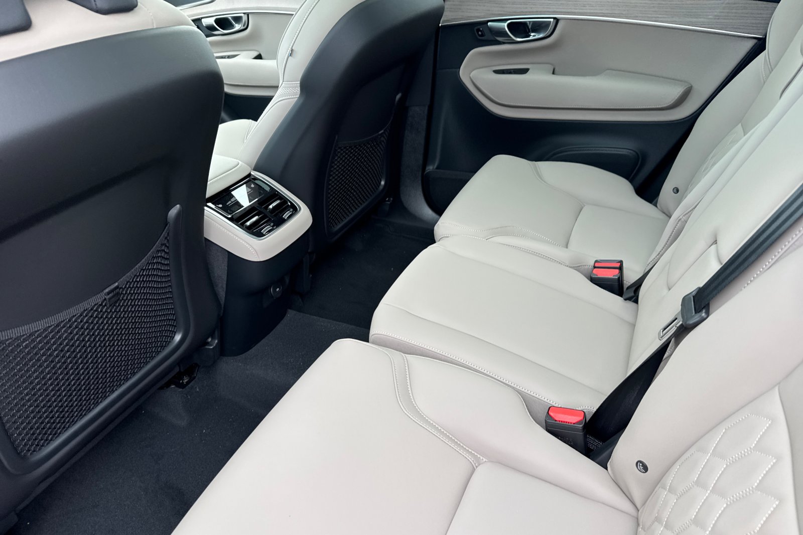 2026 Volvo XC90 Core - Photo 11