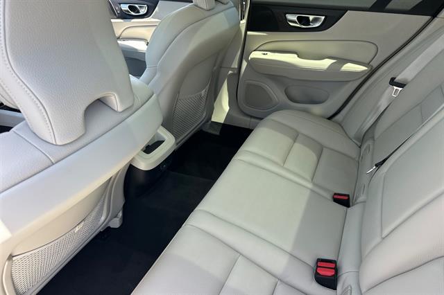 2026 Volvo V60 Cross Country Plus - Photo 12
