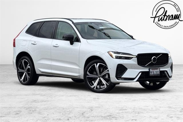 2023 Volvo XC60 B6 Ultimate Dark Theme SUV