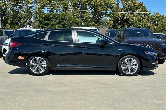 2019 Honda Clarity Plug-In Hybrid Touring photo 2