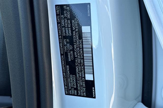 2026 Volvo XC60 Plus - Photo 34
